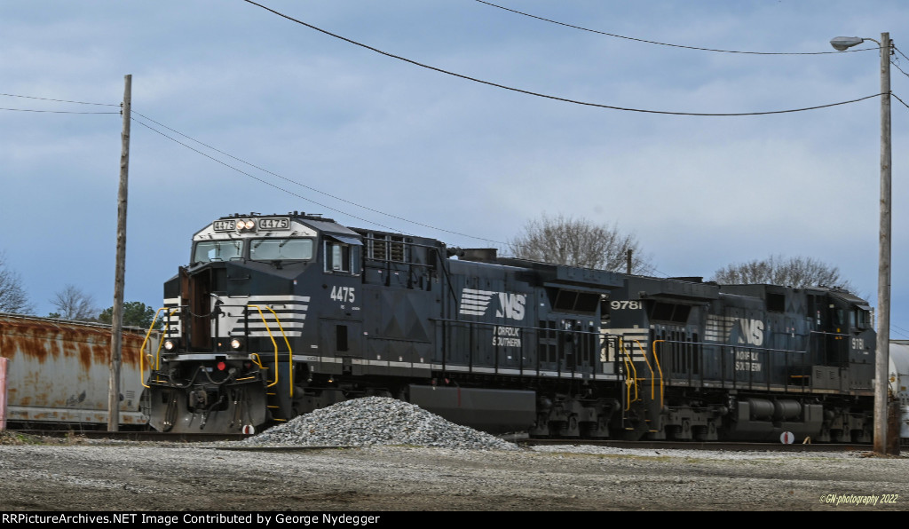 NS 4475 & 9781 sitting at the Hayne Yard